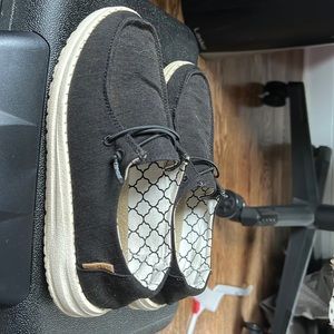 Hey dudes Youth size 3